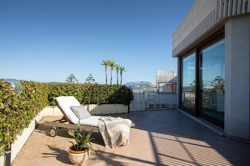 Sunny Rooftop Loft With Gorgeous Views Of Олбия Екстериор снимка