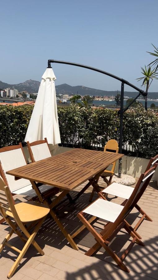 Sunny Rooftop Loft With Gorgeous Views Of Олбия Екстериор снимка